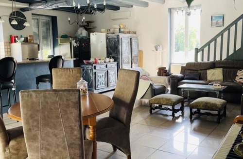 Carlux House | Spacious house with heated pool
