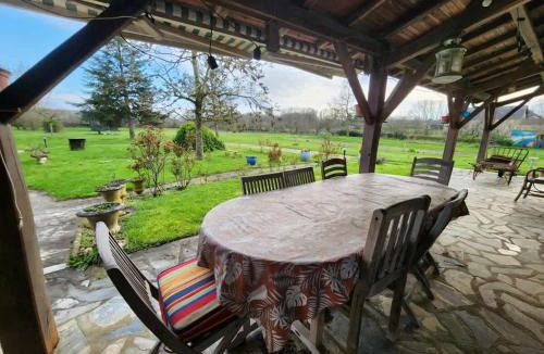 Salles-en-Toulon House | Spacious house with large garden in Valdivienne