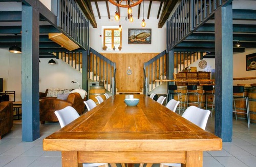 Aubeterre-sur-Dronne Villa | Spacious villa in Aubeterre-sur-Dronne with Private Garden