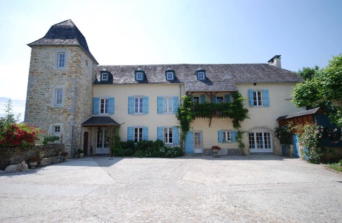 Precilhon House | Splendid rural Chateau/Manor house with a pool for your big family vacation