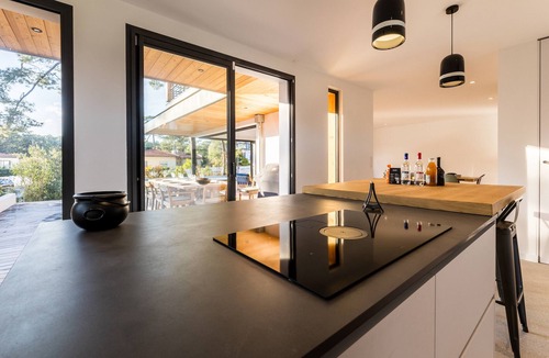 Anglet Villa | SPRING . KEYWEEK - Contemporary villa with pool in the hea