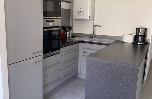 Saint-Jean-de-Luz Apartment | ST JEAN DE LUZ BEL F3 10 MINUTES WALK FROM THE PORT/TOWN CENTER/BEACH/STATION. WIRELESS