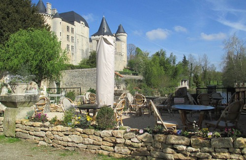 Verteuil-sur-Charente House | Step back in time,beautiful restored village property in the centre of Verteuil.