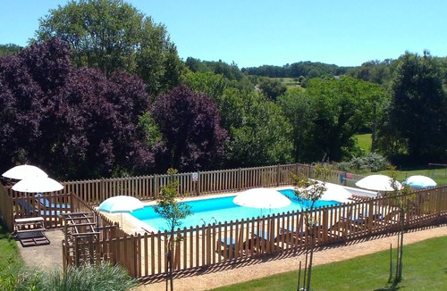 Saint-Aubin-de-Nabirat House | Stone gites, peaceful, large pool & many on-site activities, ideal for families.