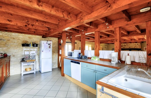 Saint-Leon-sur-Vezere House | Stone house at the foot of La Vézère, for 6