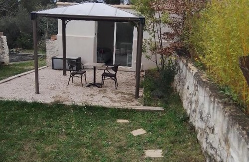 Eguilles Apartment | Studio à la campagne