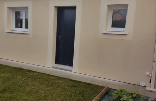 Cisse Apartment | Studio 10 min from Futuroscope and Arena