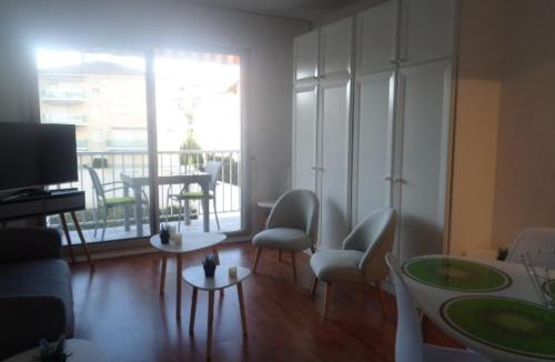 Arcachon Apartment | Studio 24m² au Centre d'Arcachon, proche Gare et Plage, Balcon Sud - FR-1-374-104