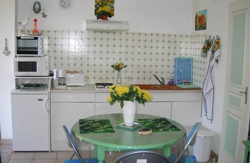 Aytre Apartment | STUDIO 26M2 -Terrace - HEATED SWIMMING POOL - 4 mn BEACH -5 mn La ROCHELLE
