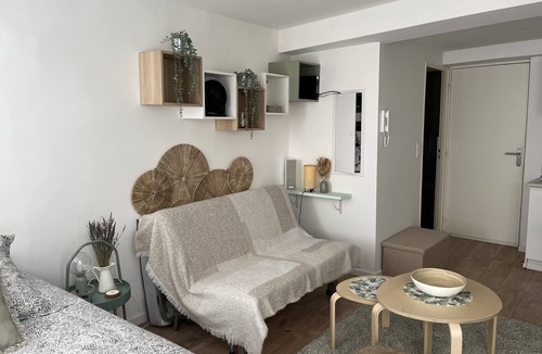 Hyeres City Centre Apartment | STUDIO 30m2 - Heart of Hyères - Pedestrian street