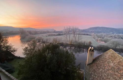 Beynac-et-Cazenac Apartment | Studio 40m2 avec terrasse face à la Dordogne avec vue exceptionnelle
