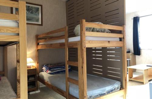 Arette Apartment | Studio 6 pers, à côté des pistes, parking & ascenseur, casier à skis, proche commerces - FR-1-602-101