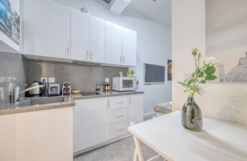 Capucins - Victoire Apartment | Studio Apartment 'Cosy Bordeaux Centre' with Wi-Fi