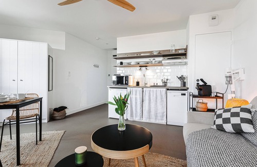 Rivedoux-Plage Apartment | Studio Apartment 'Le Phare, Vue Mer' with Sea View, Private Terrace and Wi-Fi