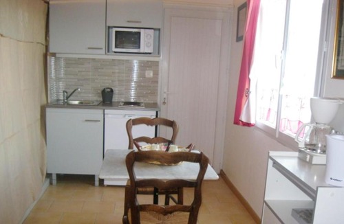 Tonnay-Charente Apartment | Studio avec jardin clos et wifi a Tonnay Charente