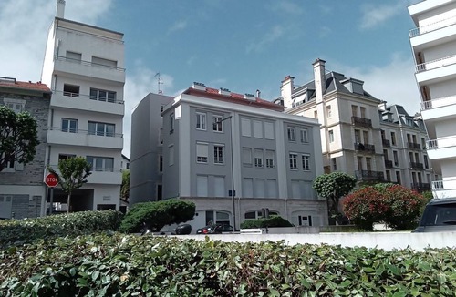 Biarritz Apartment | Studio Biarritz Grande Plage 800m away with garden view and Wi-Fi