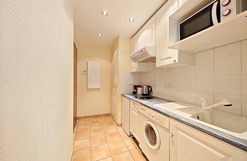 Cannes City Centre Apartment | Studio Commandant André 12 by Viva Riviera