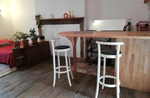 Uzerche Apartment | Studio cosy