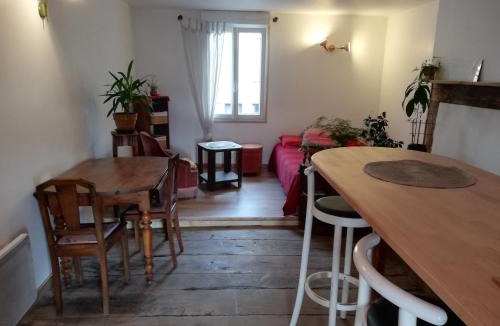 Uzerche Apartment | Studio cosy