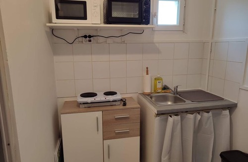Generac Apartment | Studio Dans un Jardin Fleurie au Calme de la Campagne Blayaise