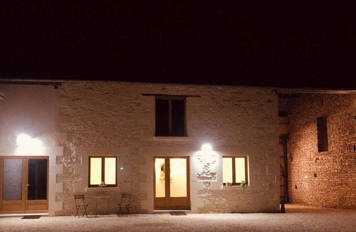 Angliers Apartment | "Studio de la Cour"