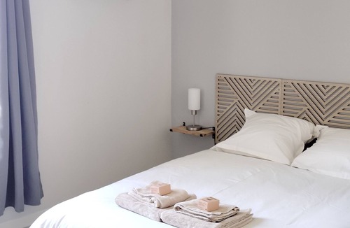 Riberac Apartment | Studio + exterior downtown Ribérac1