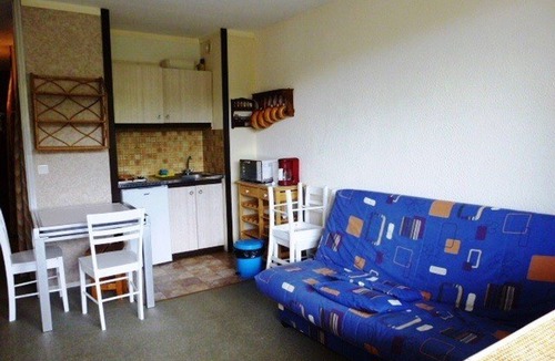 Arette Apartment | Studio for 6 in Arette with slope access, balcony, ski locker and free parking