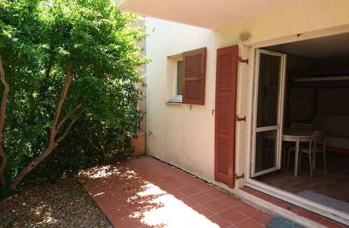 Saint-Mandrier-sur-Mer Apartment | Studio ground floor Cap Soleil 4 persons