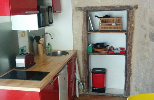 Chauvigny Apartment | Studio * in the Duguesclin tower, in the heart of the medieval city
