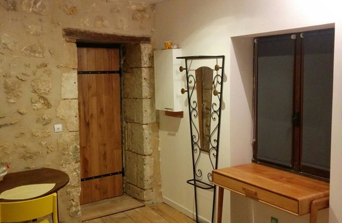 Chauvigny Apartment | Studio * in the Duguesclin tower, in the heart of the medieval city