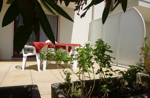La Rochelle Apartment | STUDIO LA ROCHELLE TERRACE WITH POOL VIEW, PARKING, NEAR MINIMES BEACH