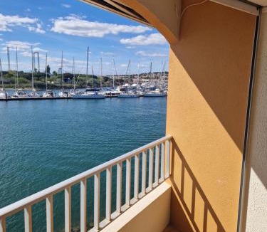 La Celle-sous-Gouzon Apartment | Studio les pieds dans l'eau