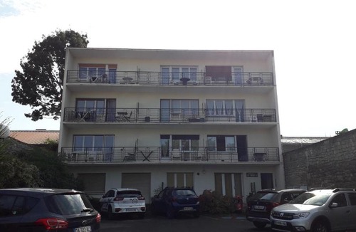 Rochefort Apartment | Studio Les Thermes de NOÉ 100 mètres des Thermes, idéal pour les Curistes & Vacanciers, Déplacements Professionnels & Stagiaires Stélia