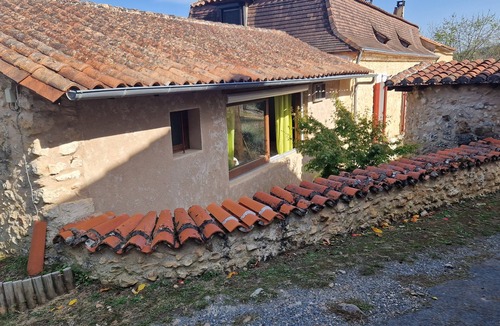 Bourgnac Apartment | Studio Rural au Calme en Périgord Pourpre. Animaux non Acceptés