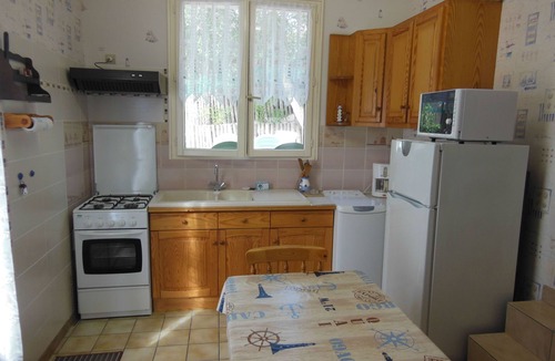 Saint-Pierre-d'Oleron Apartment | Studio with covered terrace 150m from Matha beach