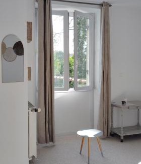 Riberac Apartment | Studios ou Chambre SDB avec extérieur centre-ville Ribérac