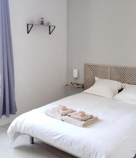 Riberac Apartment | Studios ou Chambre SDB avec extérieur centre-ville Ribérac