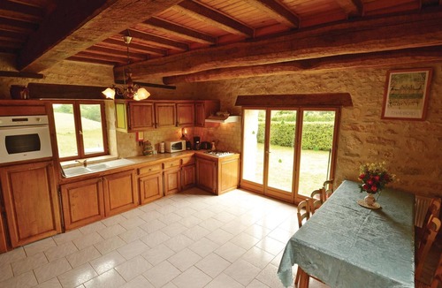 La Chapelle-Saint-Jean House | Stunning home in La-Chapelle-Saint-Jean