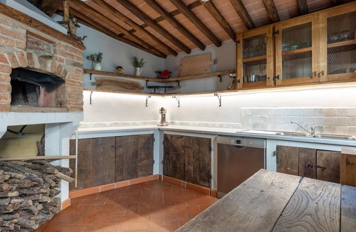 Colle di Compito House | Stunning home in Capannori with jacuzzi