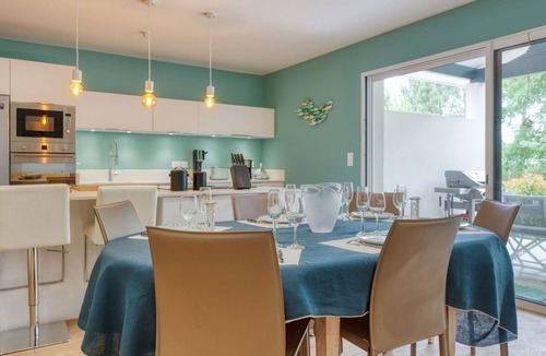 Grayan-Et-L'Hopital Villa | Stunning private villa for 8 people with WIFI, TV and terrace