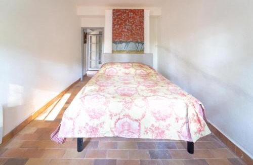 Roussillon House | Stunning panoramic views and heated pool in Roussillon