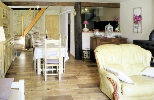 Cissac-Medoc House | Stunning private villa for 5 people with WIFI, pool, TV and terrace