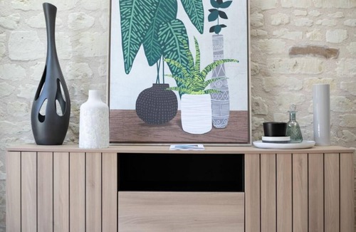 Ranton Apartment | Stylish troglodyte home