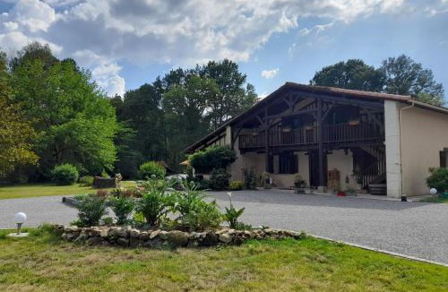 Lacquy House | Suite familiale 2 chambres communicantes et piscine