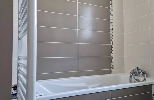Aigrefeuille-d'Aunis Bed & Breakfast | Suite guest room with breakfast included
