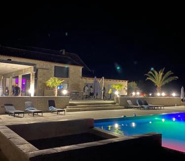 Saint-Nexans House | Suite Privative Jacuzzi Sauna de la Villa Del Castagnol