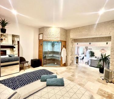 Saint-Nexans House | Suite Privative Jacuzzi Sauna de la Villa Del Castagnol