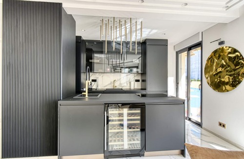 Cannes City Centre Apartment | Sumptuous 4-star accommodation*