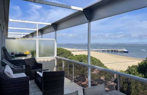 Arcachon Apartment | Superb 2BR in Central Arcachon with Parking and Wifi