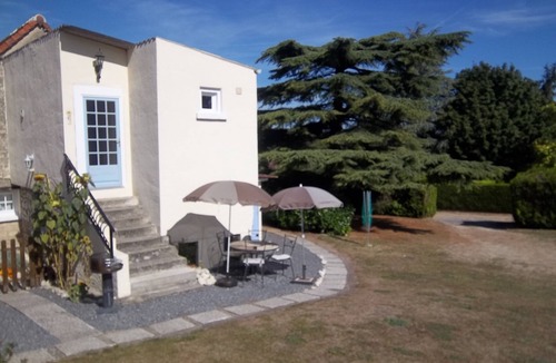 La Roche-Posay Apartment | Superb Edge Of Village 2 Bed Self Catering Accommodation With Pool And Terrace